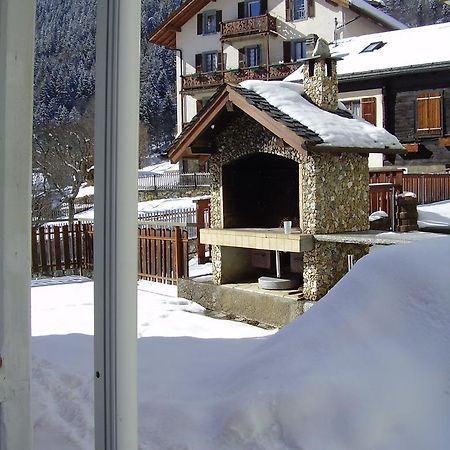 Отель Les Alpes Finhaut Экстерьер фото